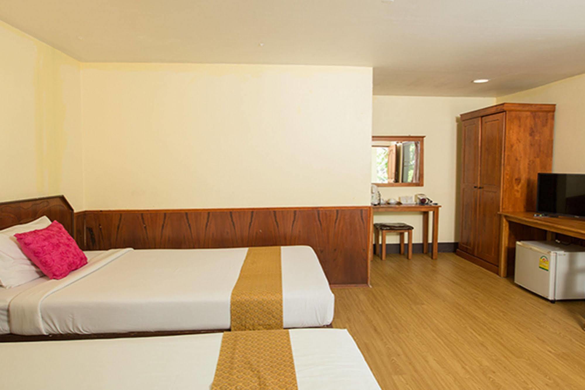 Resort Paradise 3*