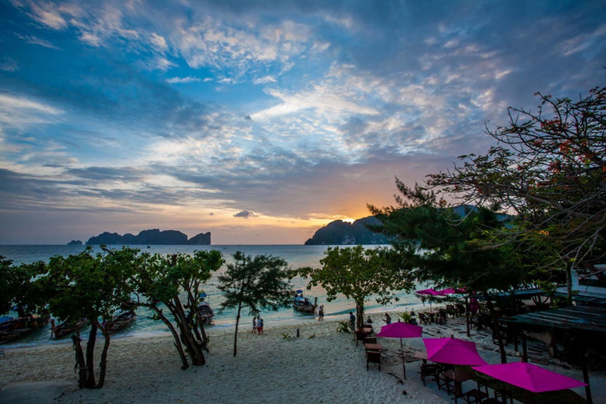 Resort Paradise