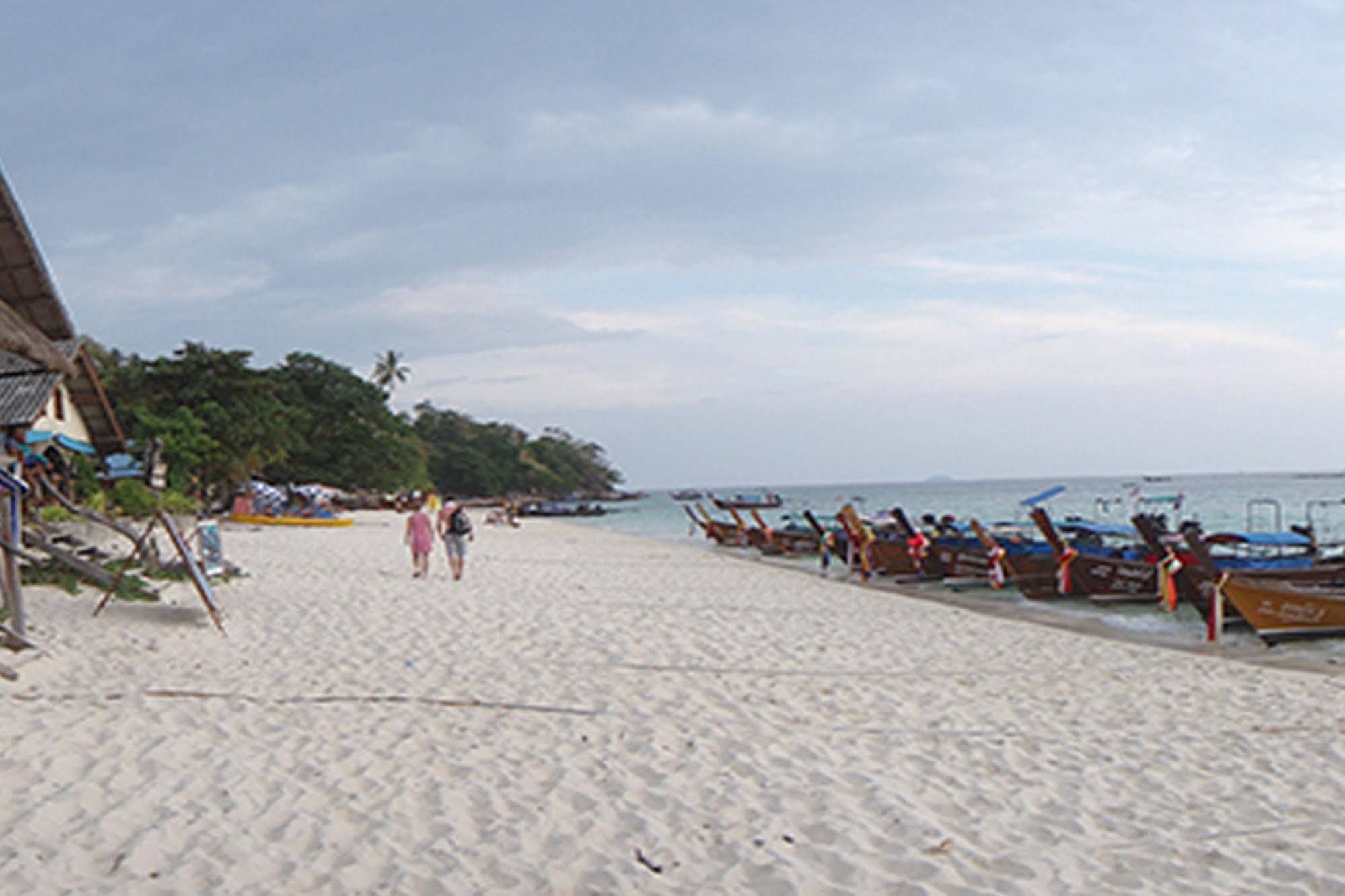 Resort Paradise 3*