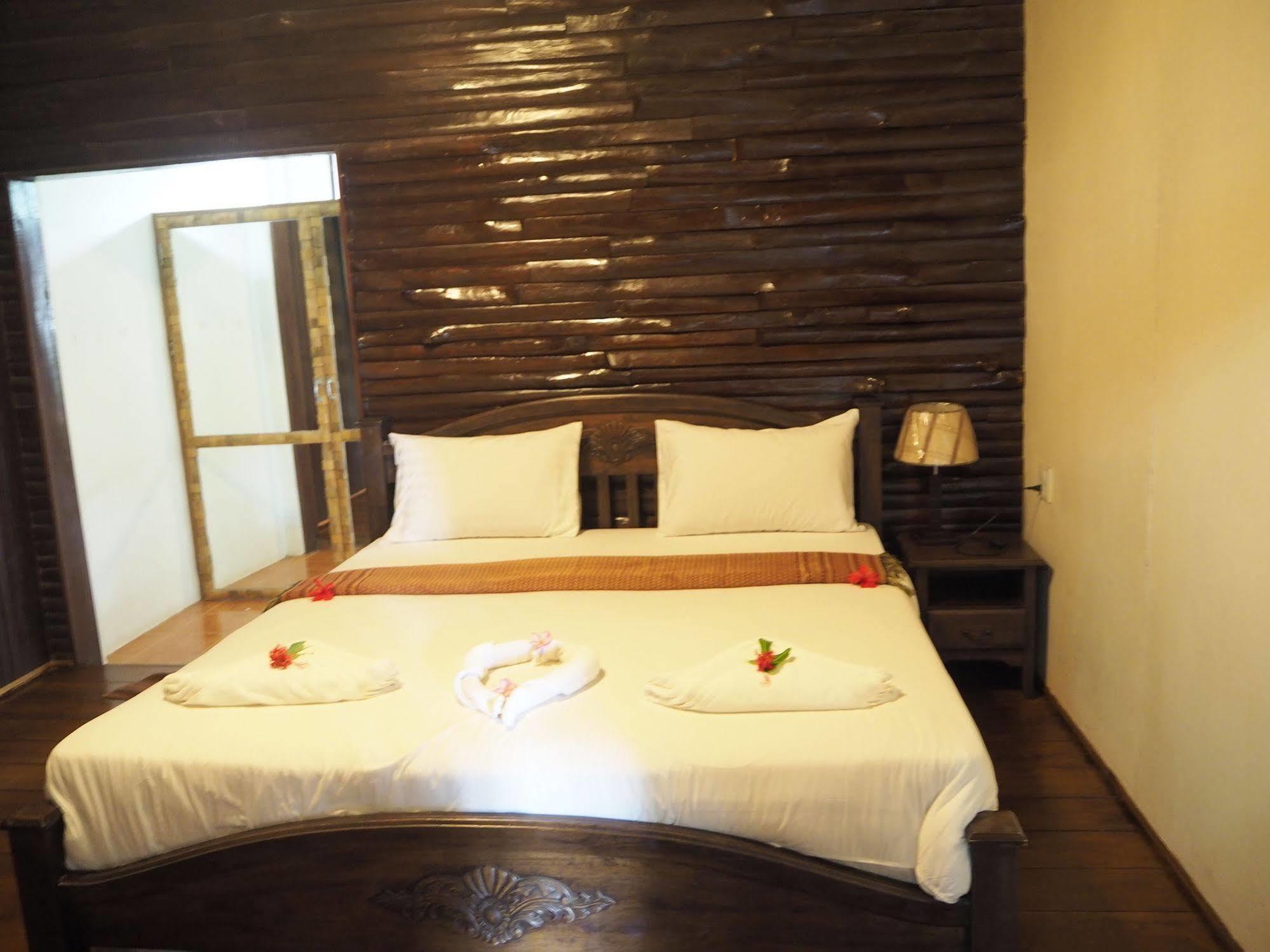 Euro Lanta White Rock Koh Lanta