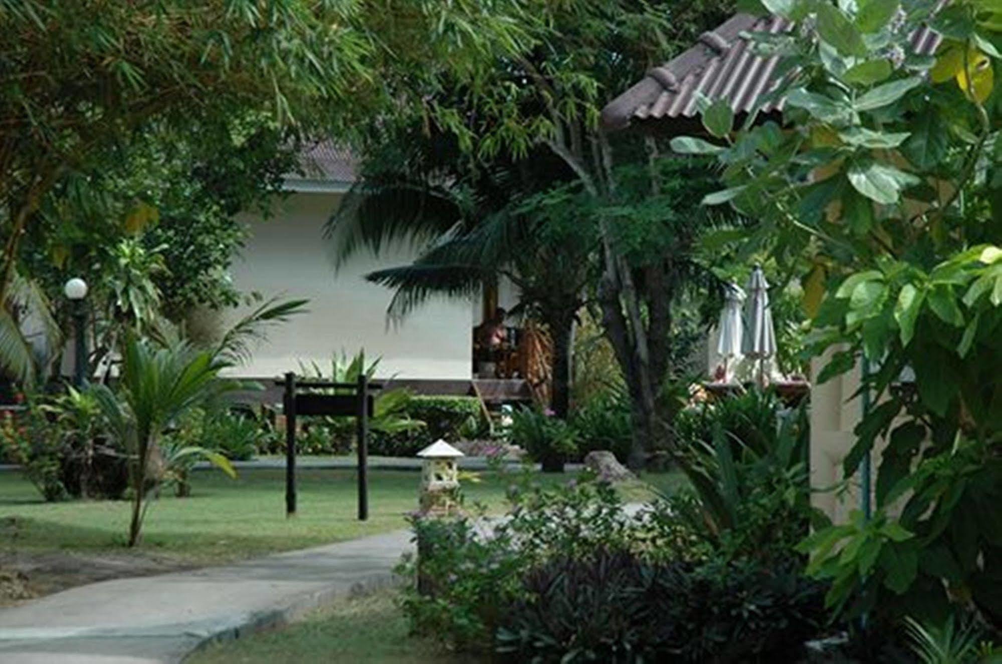 Phi Phi Villa Resort 3*