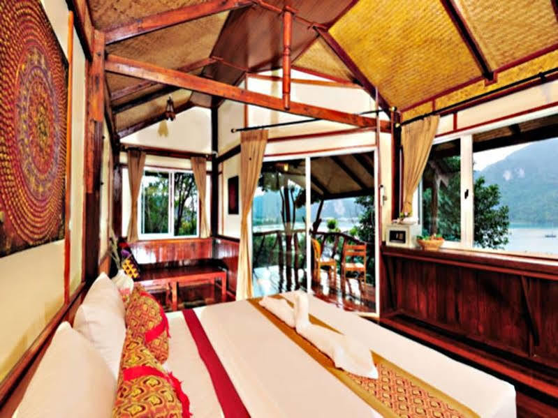 Phuphaya Seaview - Adult Only Resort Phi Phi Don
