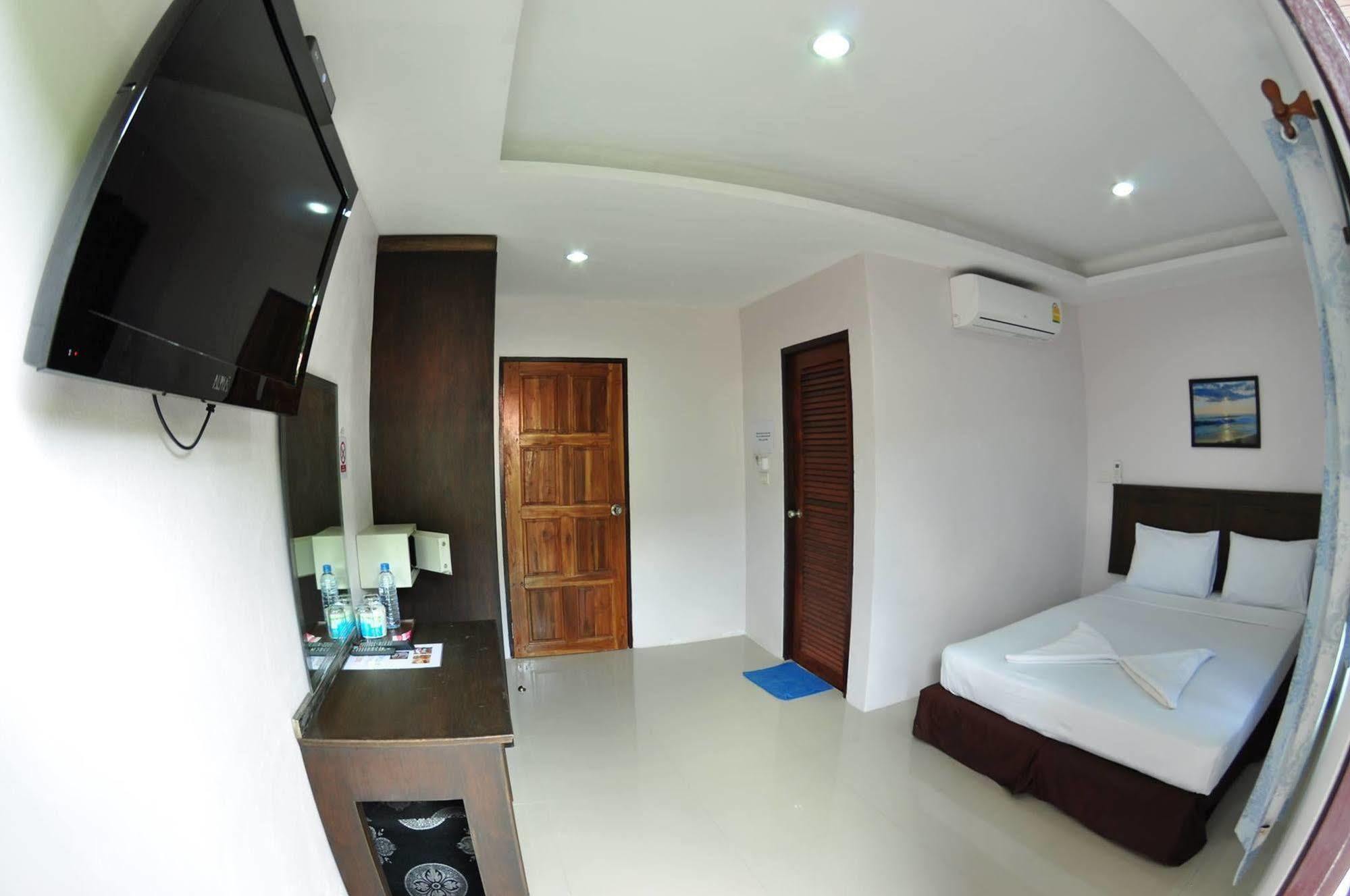 Sabai House 3*