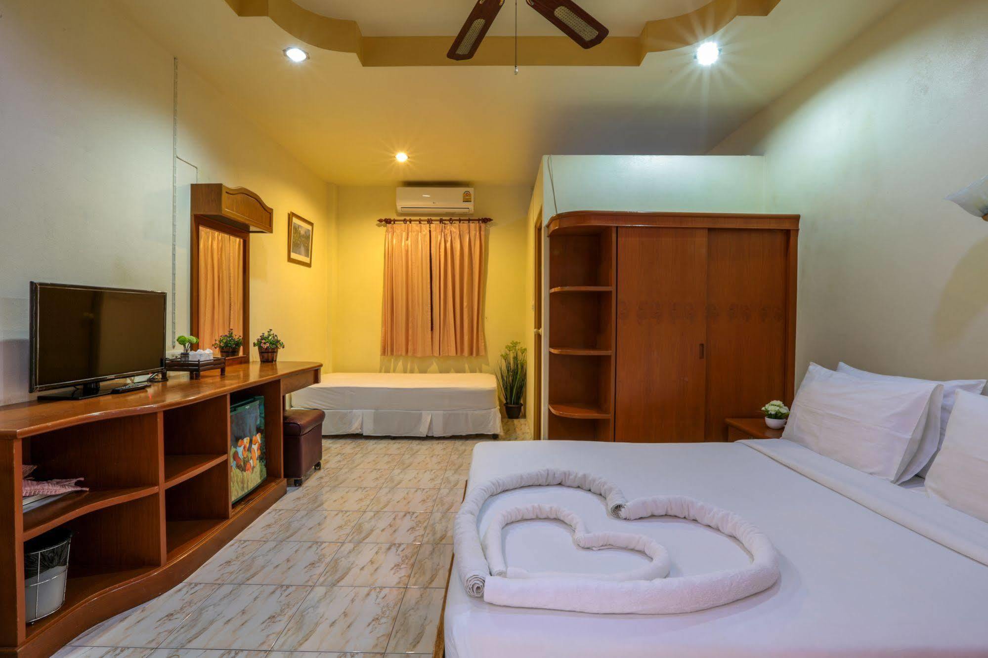 Khun Ying House 2*