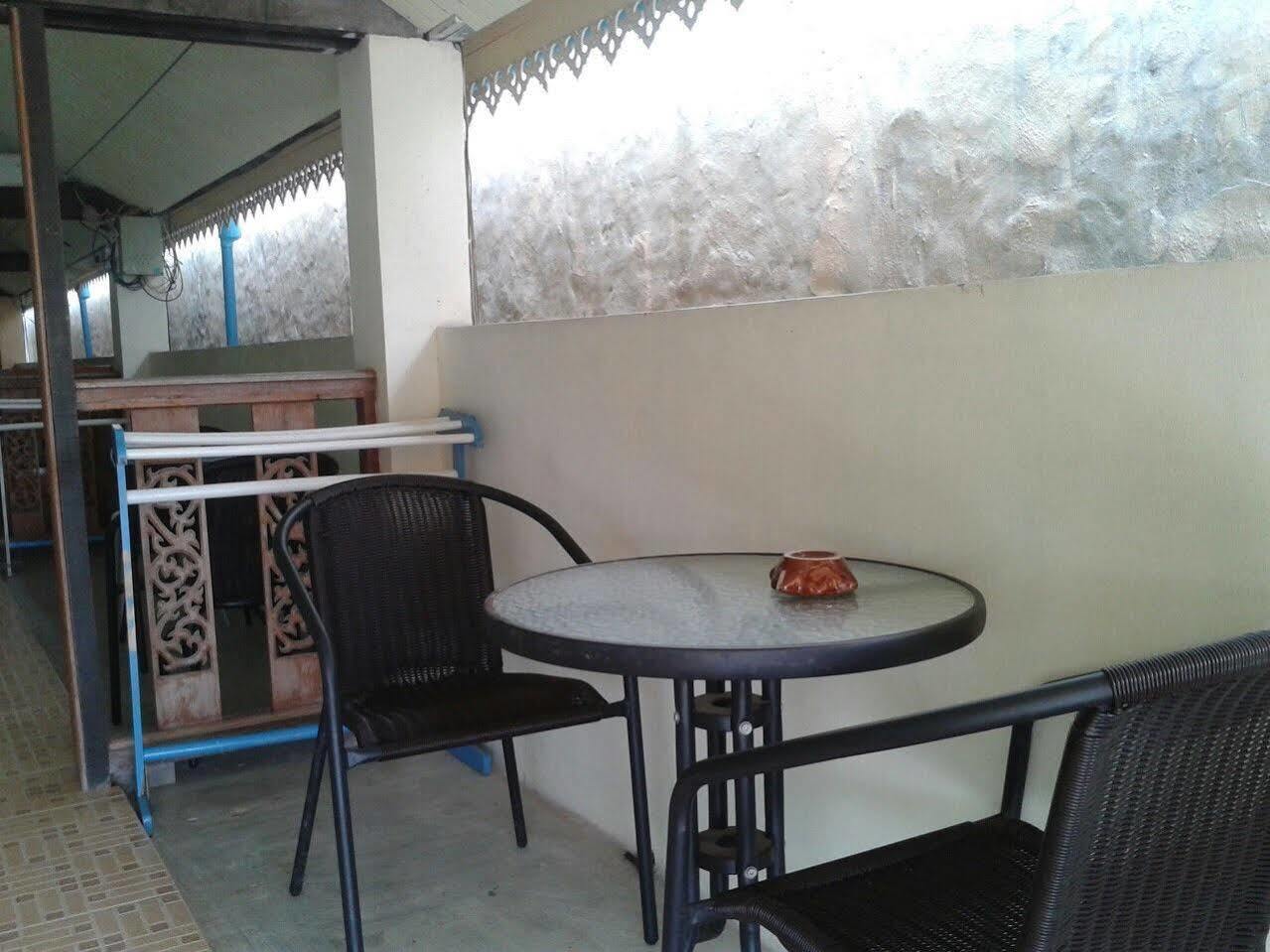 Khun Ying House 2*