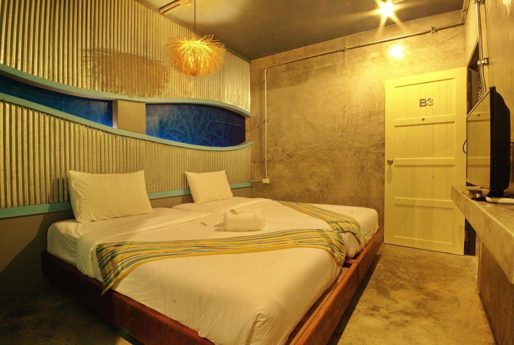 Seabox Khaolak