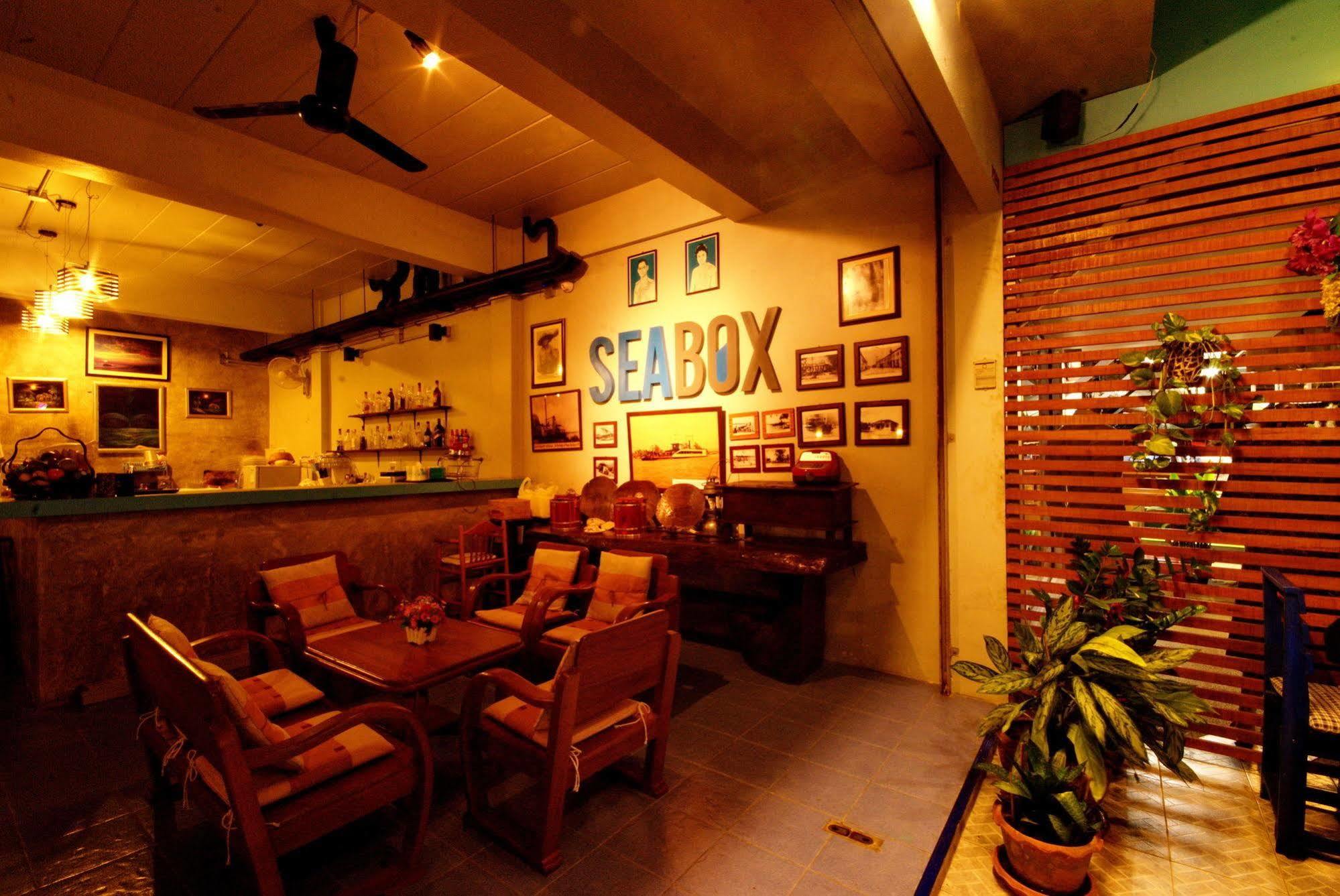 Seabox Khaolak Albergue Khao Lak