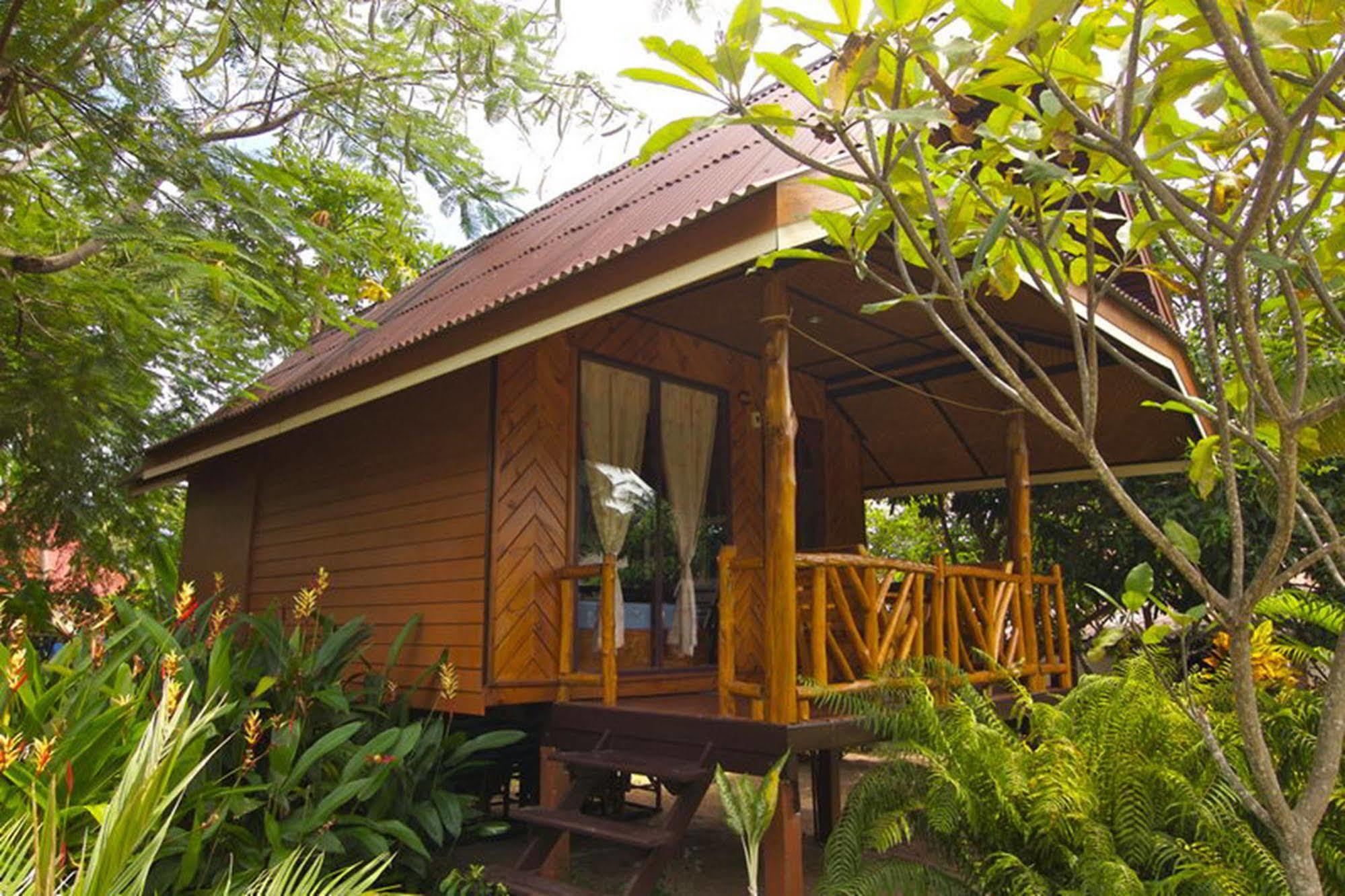 Palm Leaf Resort 3*