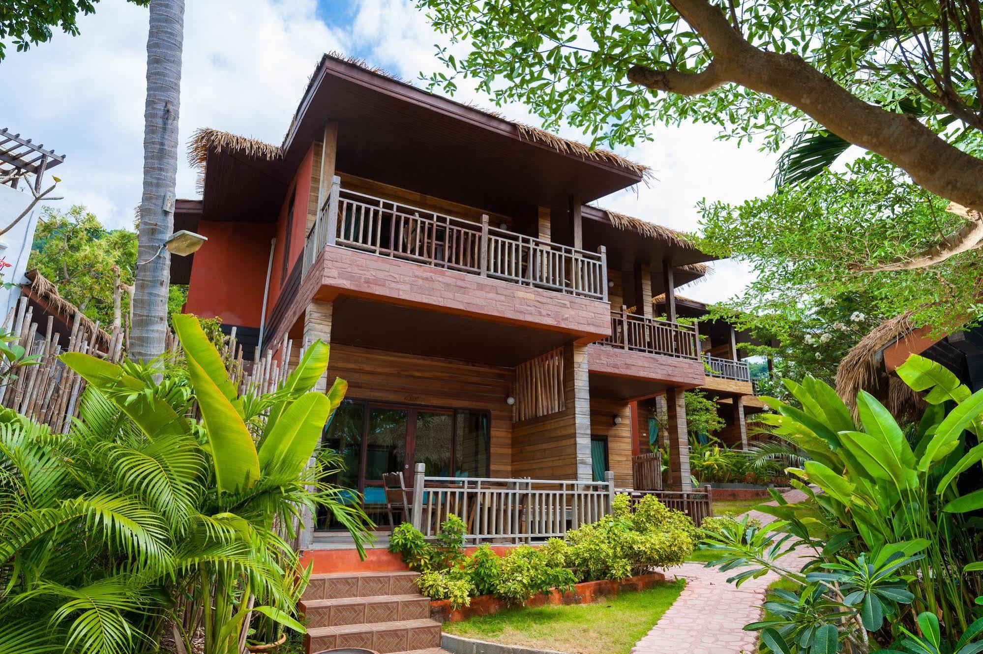 Palm Leaf Resort