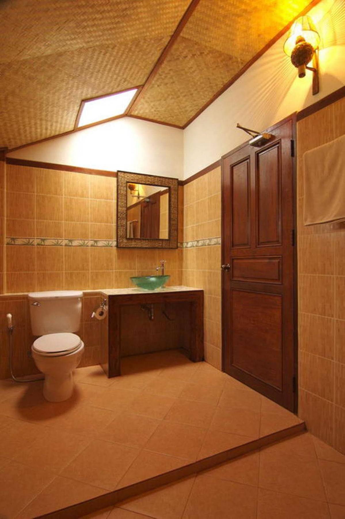 Resort Palm Leaf 3*