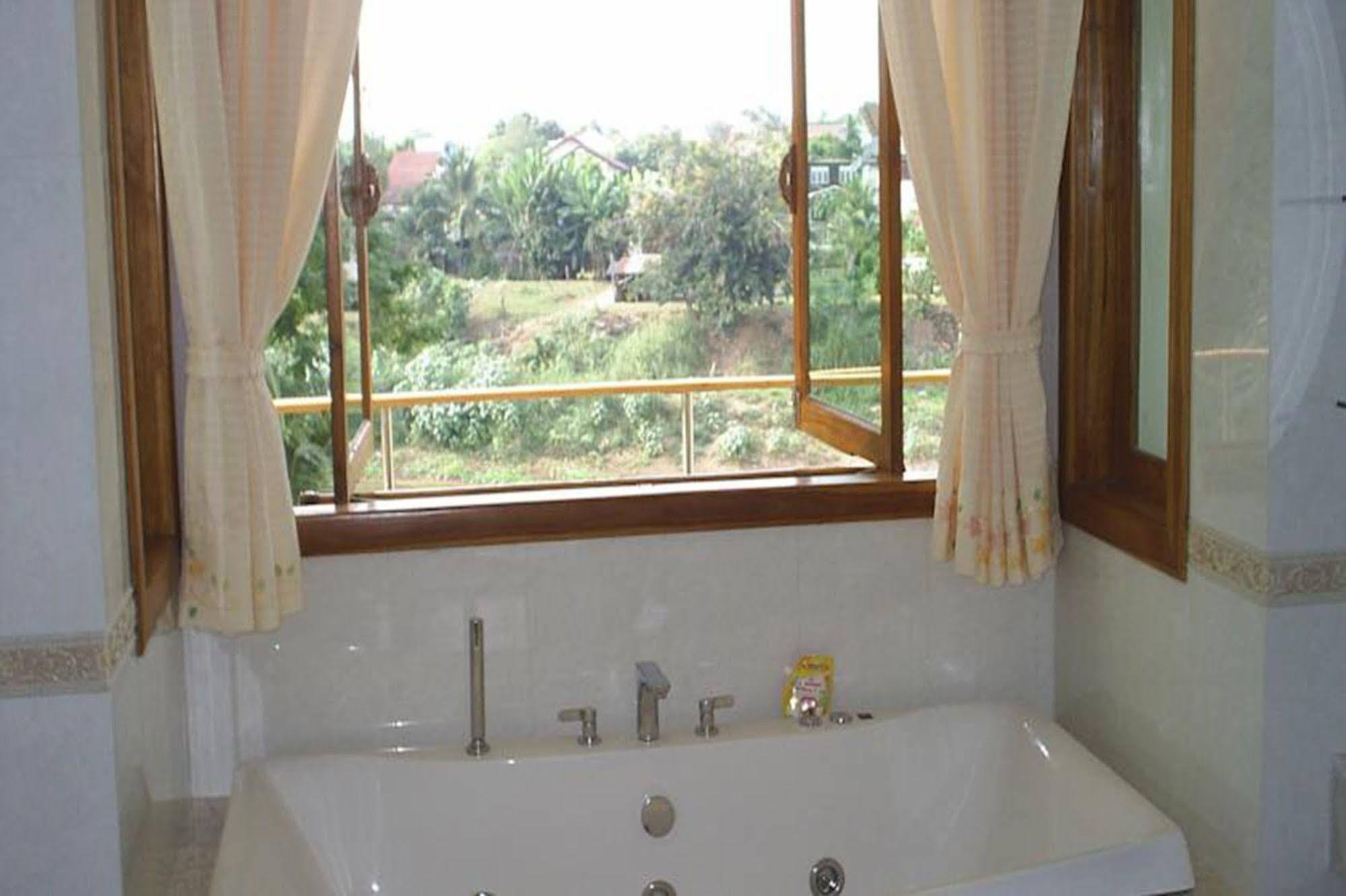 Homestay Ban Rim Nam Riverside Nan