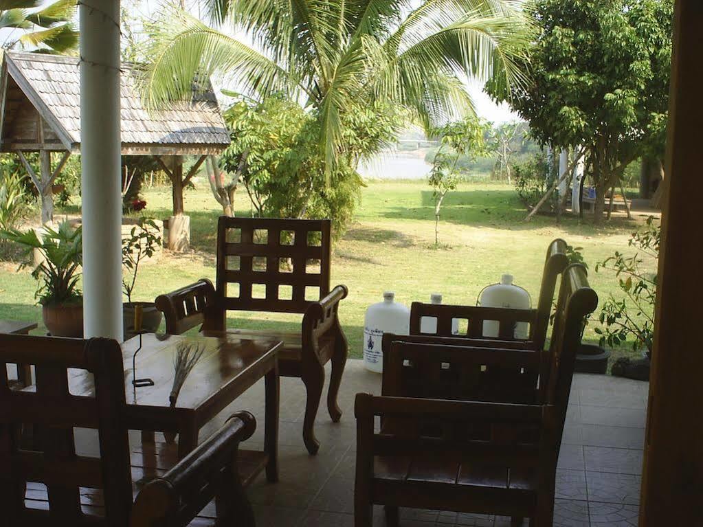 Ban Rim Nam Riverside