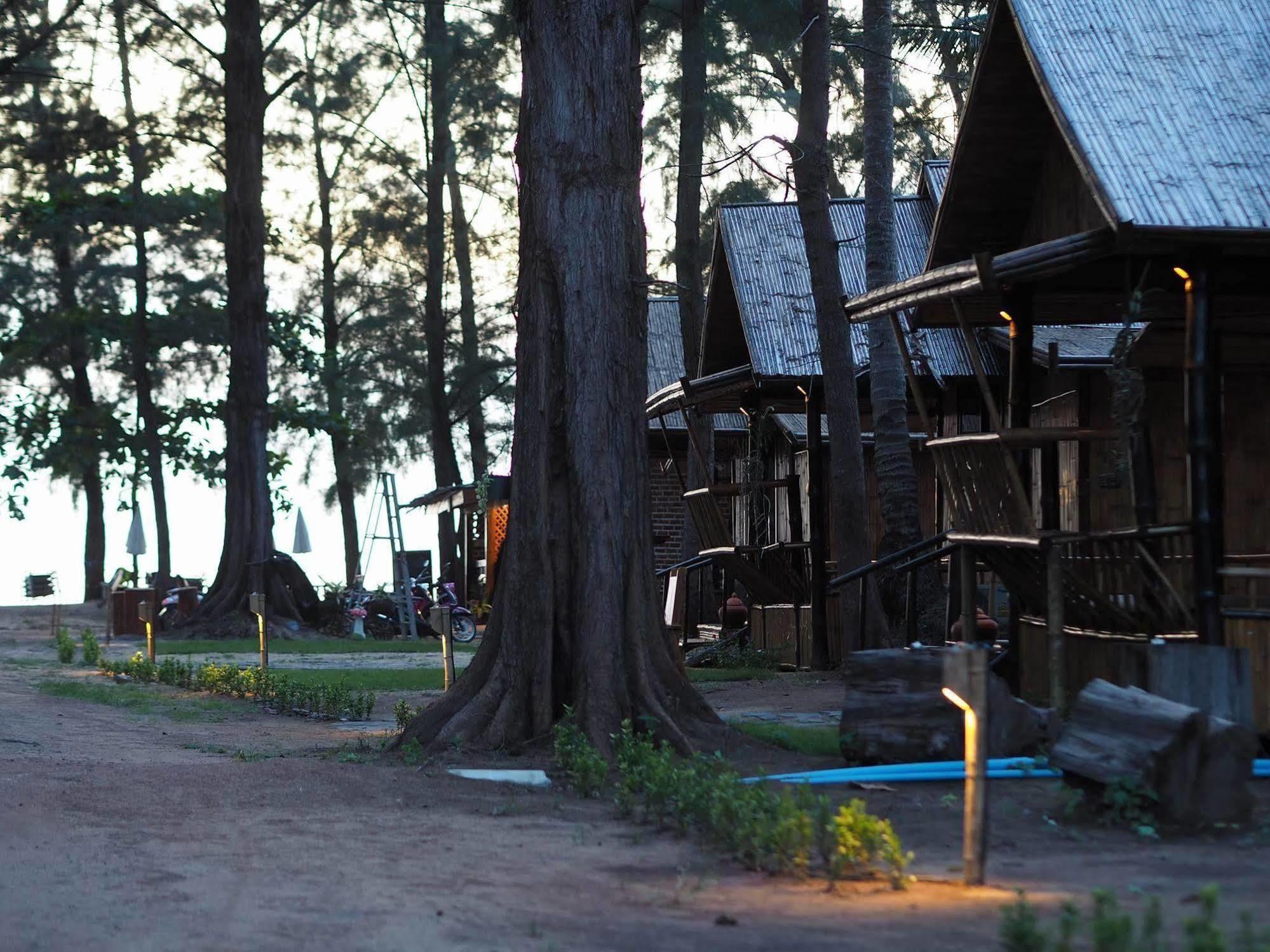 Eco Lanta Hideaway Resort 3*