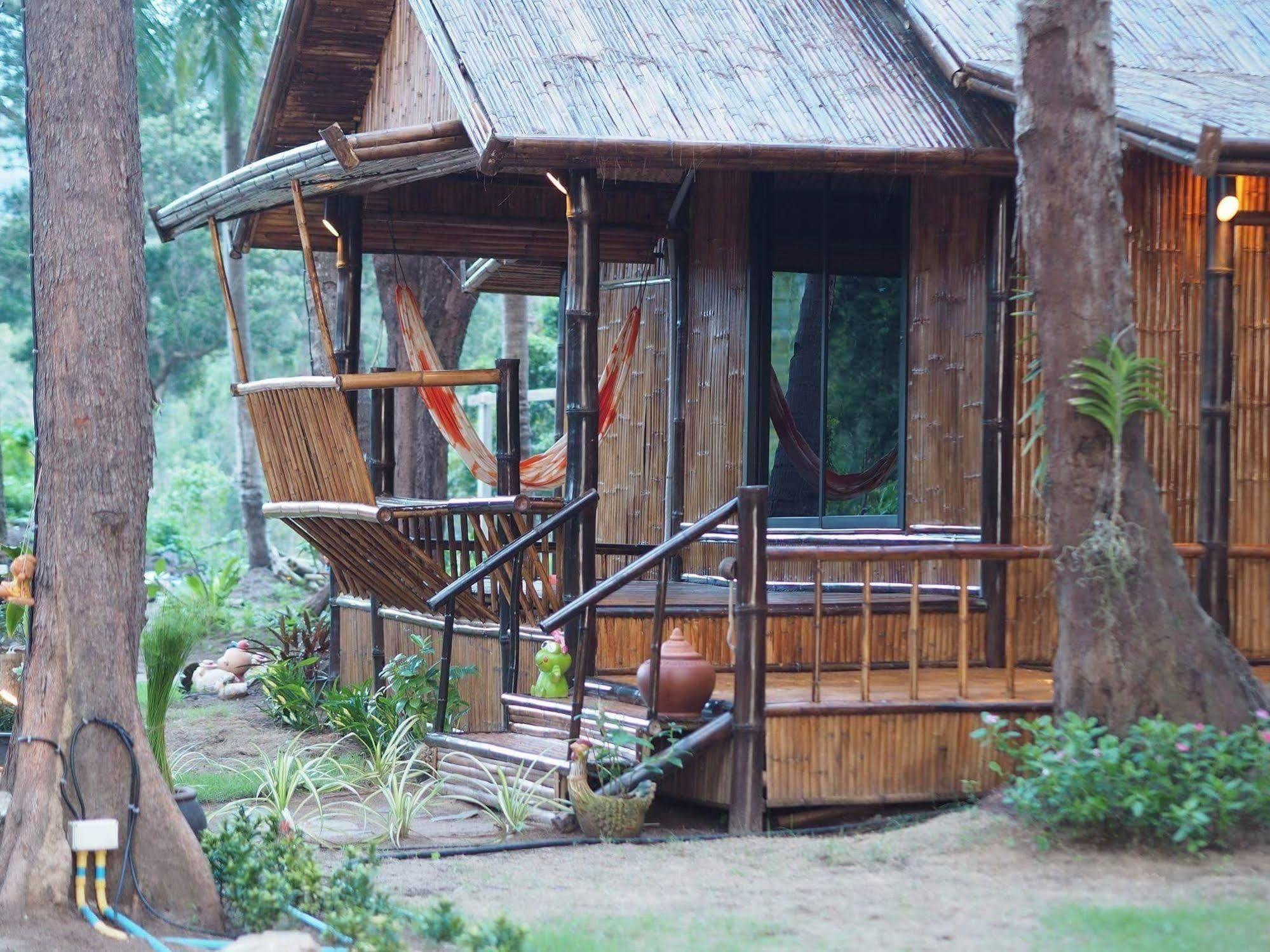 Resort Eco Lanta Hideaway 3*