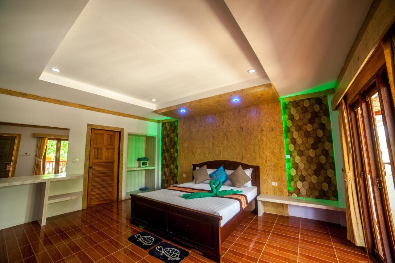 Phi Phi Nice Beach Resort Hotel 3*