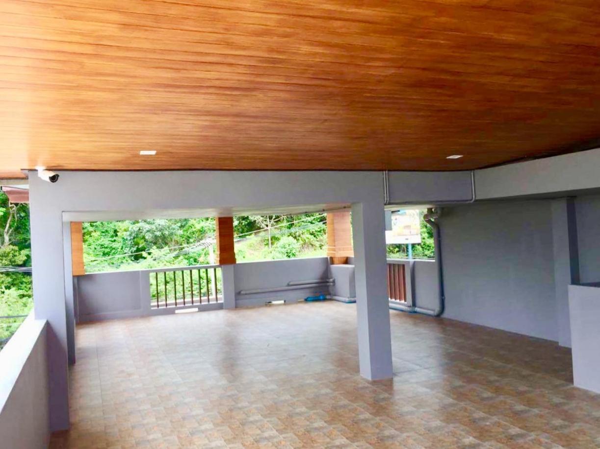 Lanta White's House