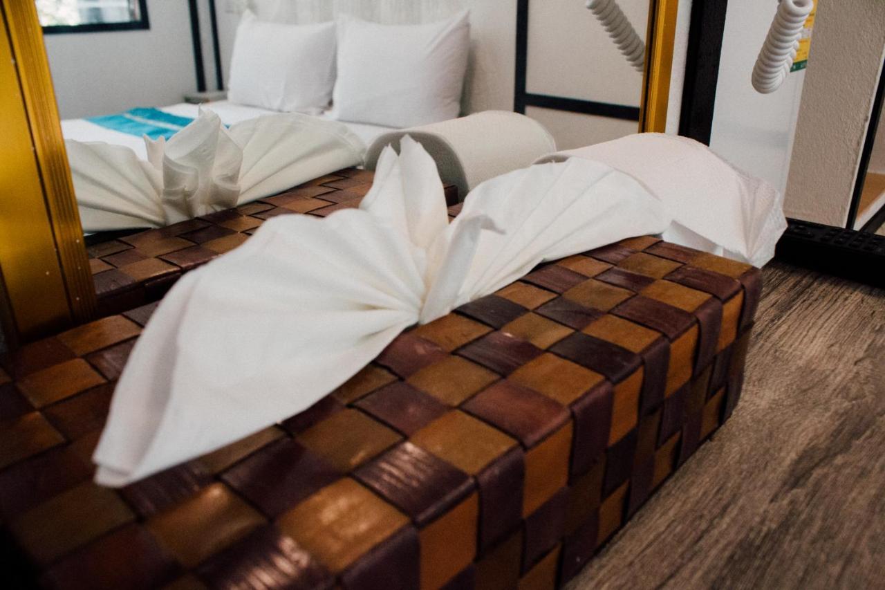 Phi Phi Nice Beach Resort Hotel 3*