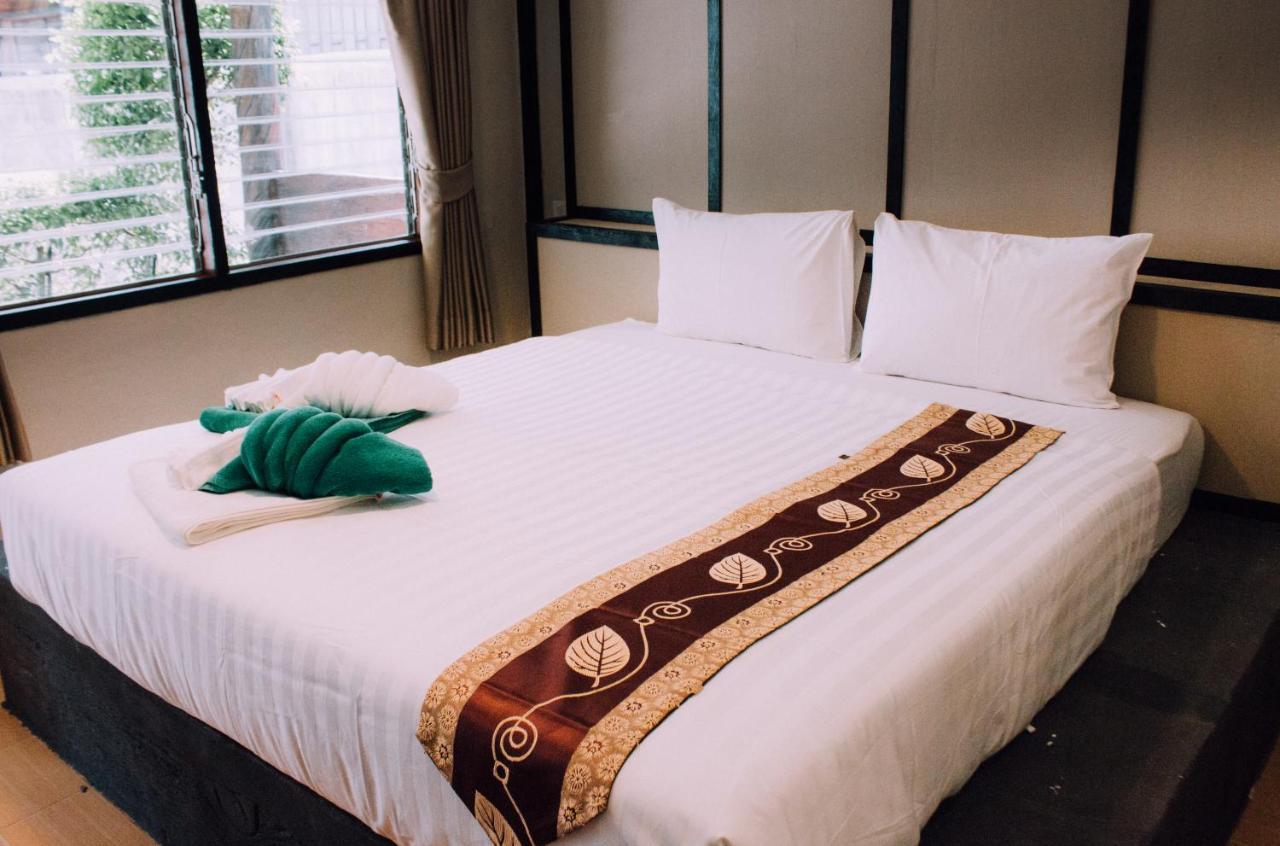 Phi Phi Nice Beach Resort Hotel