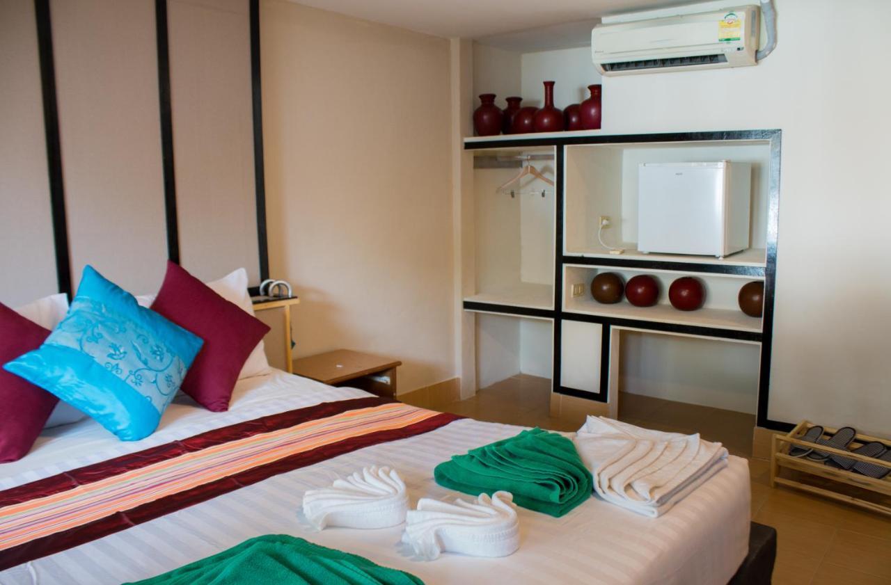 Phi Phi Nice Beach Resort Hotel