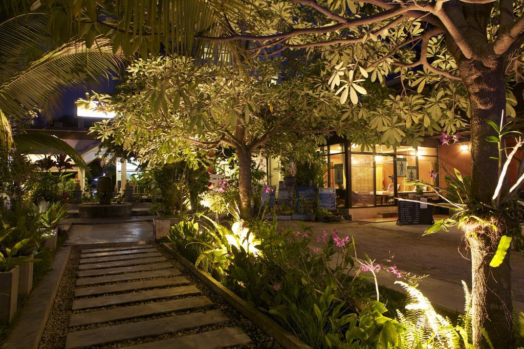 Simple Life Resort