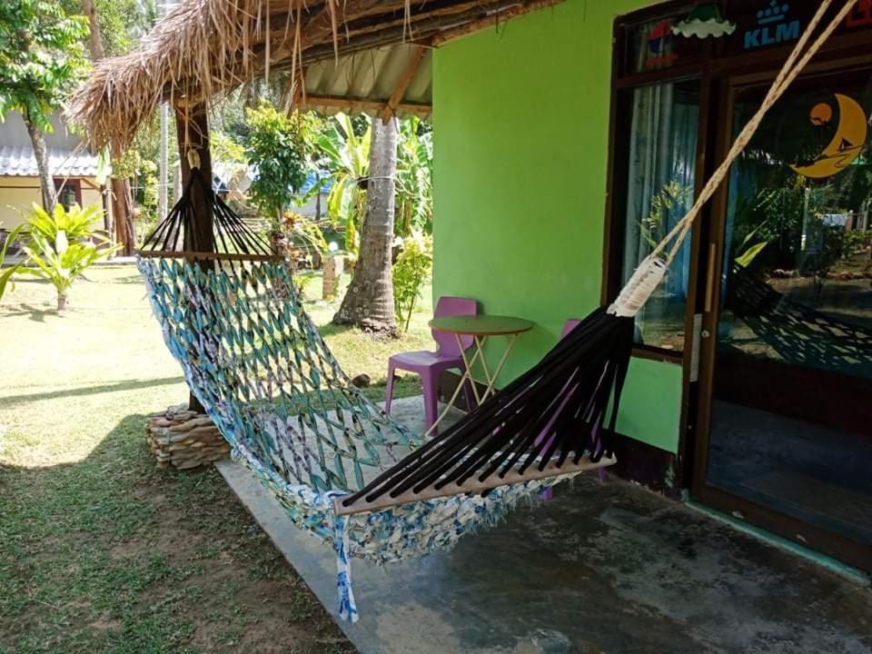 Lanta Sunmoon Resort *