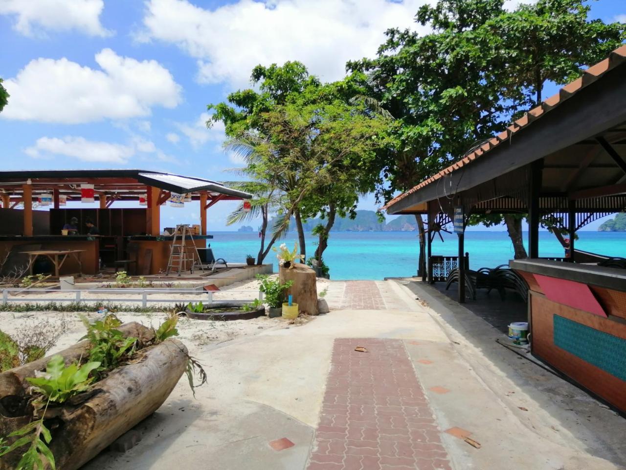 Long Resort