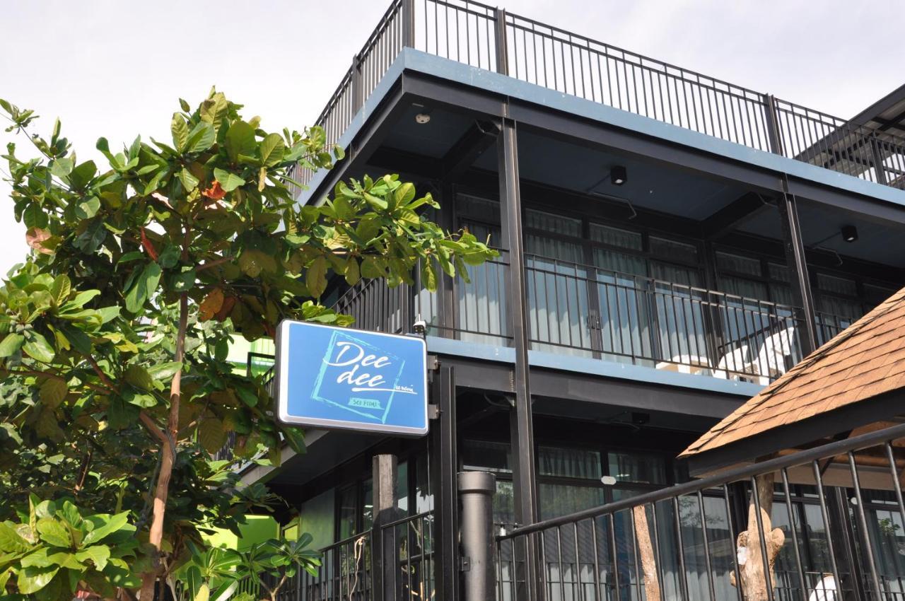 Albergue Dee Dee Sea Front