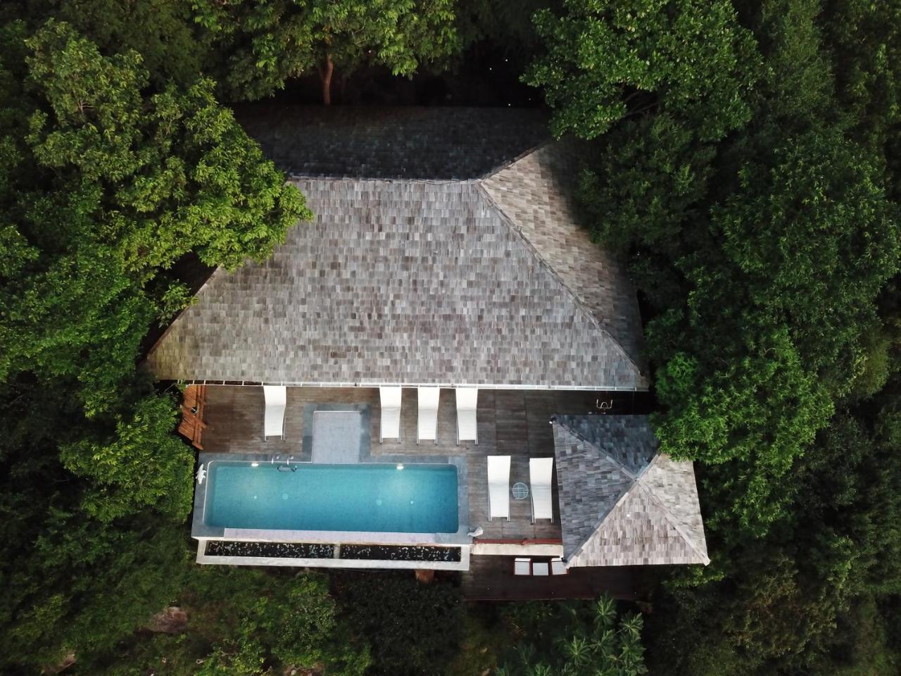 Naroua Villa *