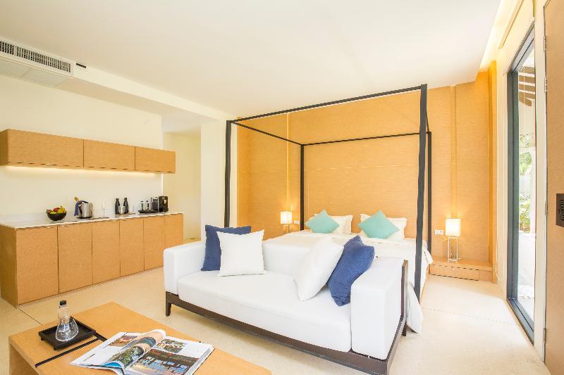 The Anda Mani Khaolak Beachfront 5*