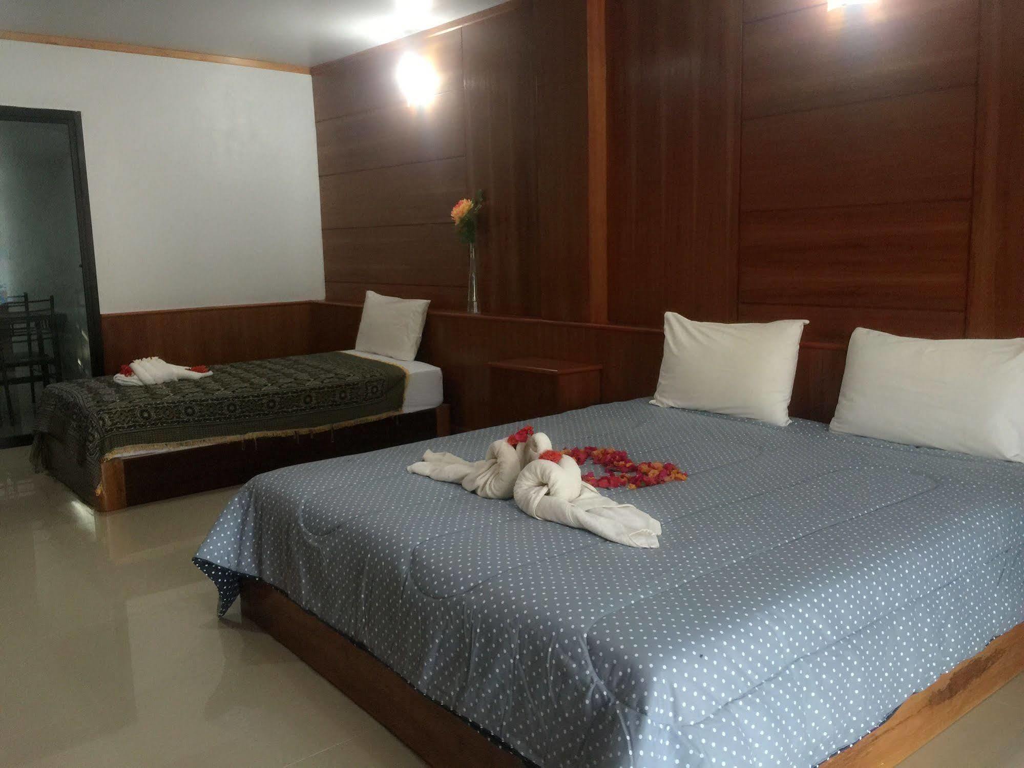 Apartment Poonsap *