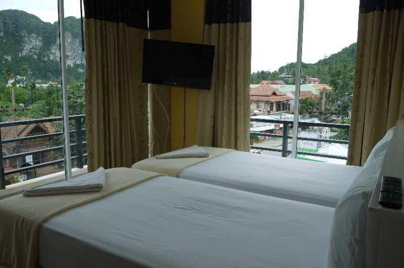 J Aparthotel 2*