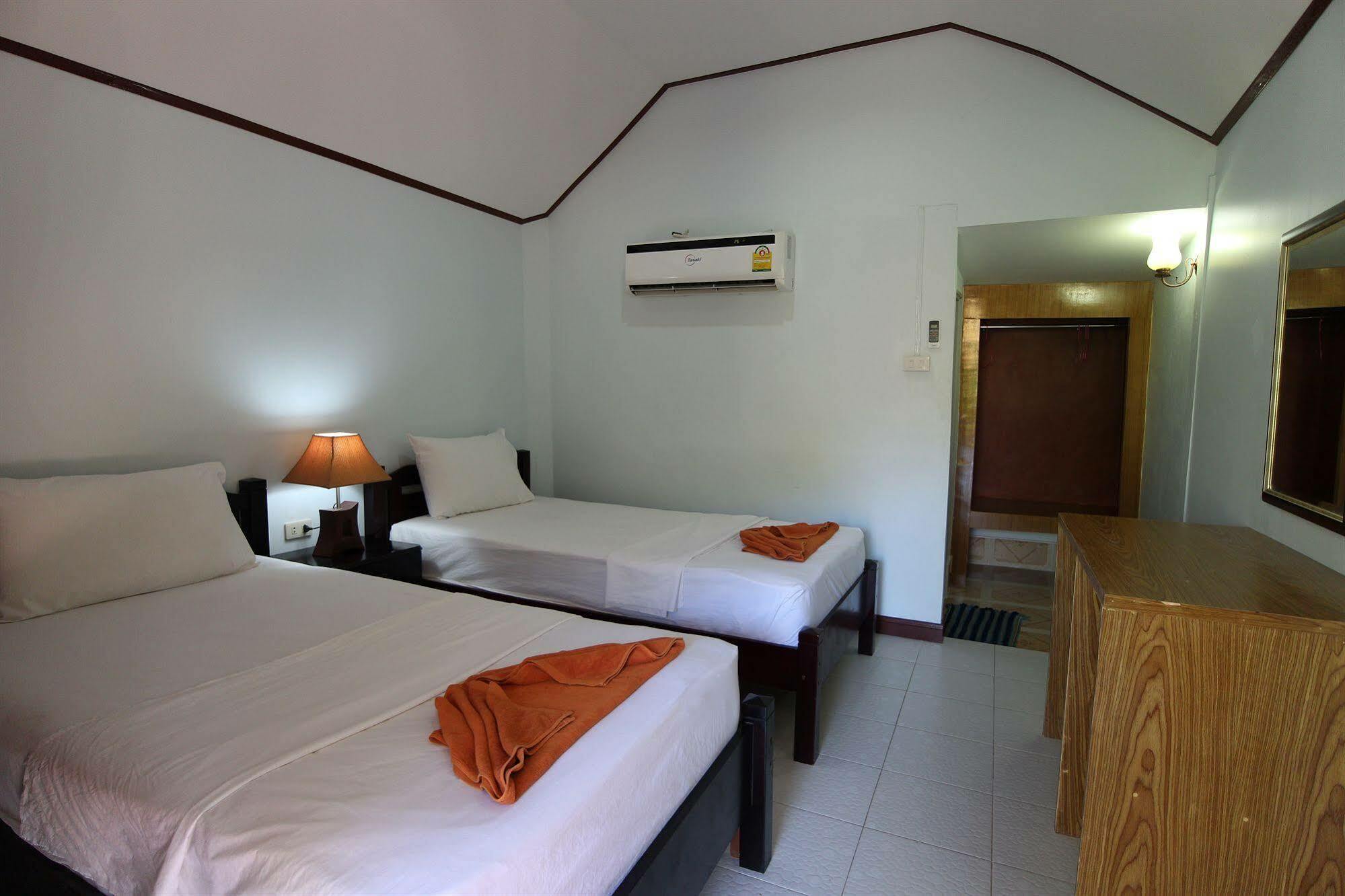 Jungle Hill Hotel Phi Phi Don