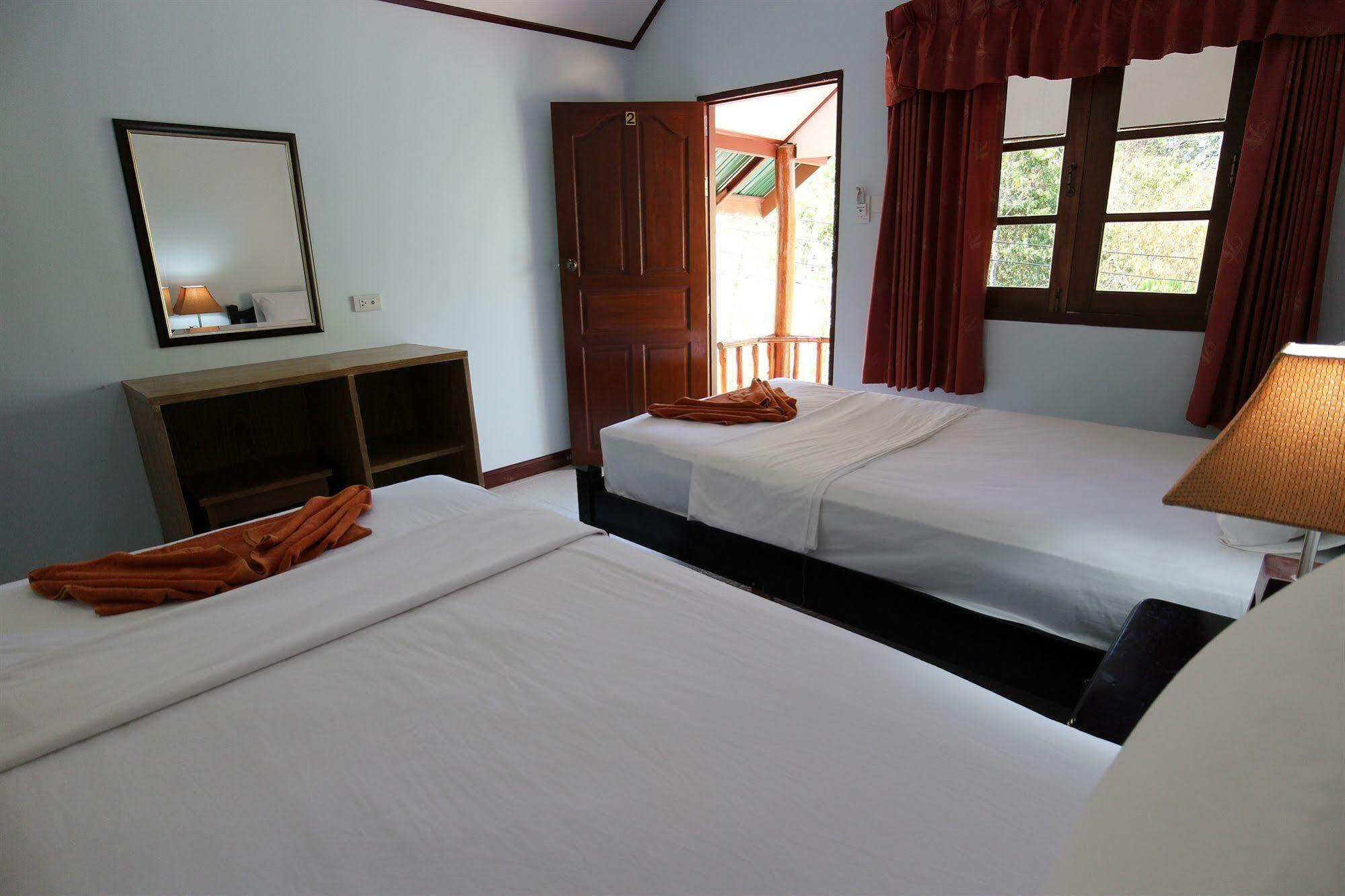 Jungle Hill Hotel