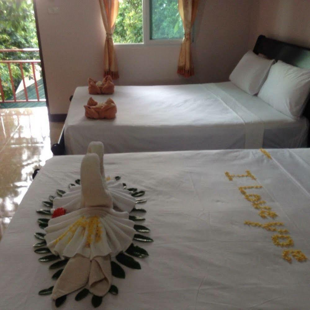 Jungle Hill Hotel 3*