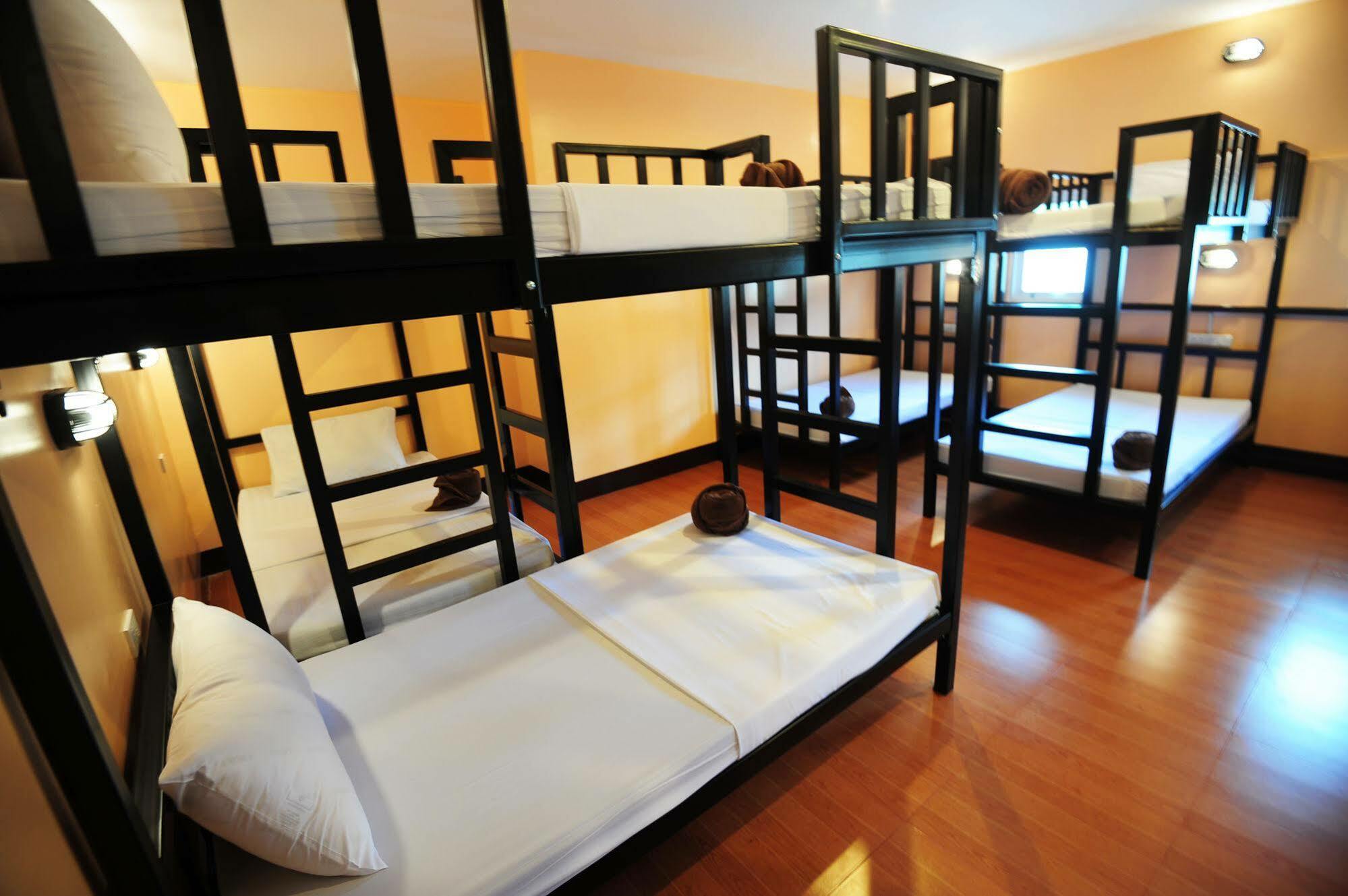 Hostel Twin Palms *