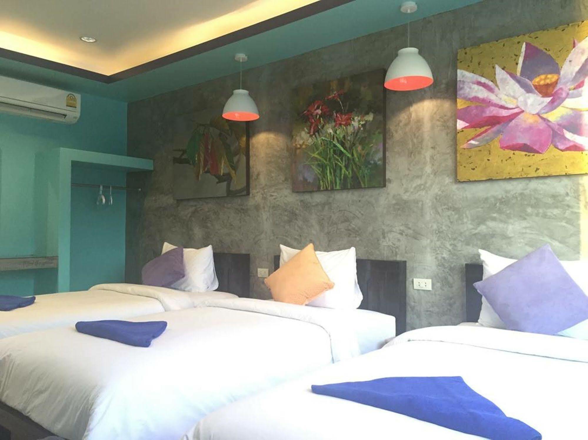 Bro&sis Place Hotel 2*