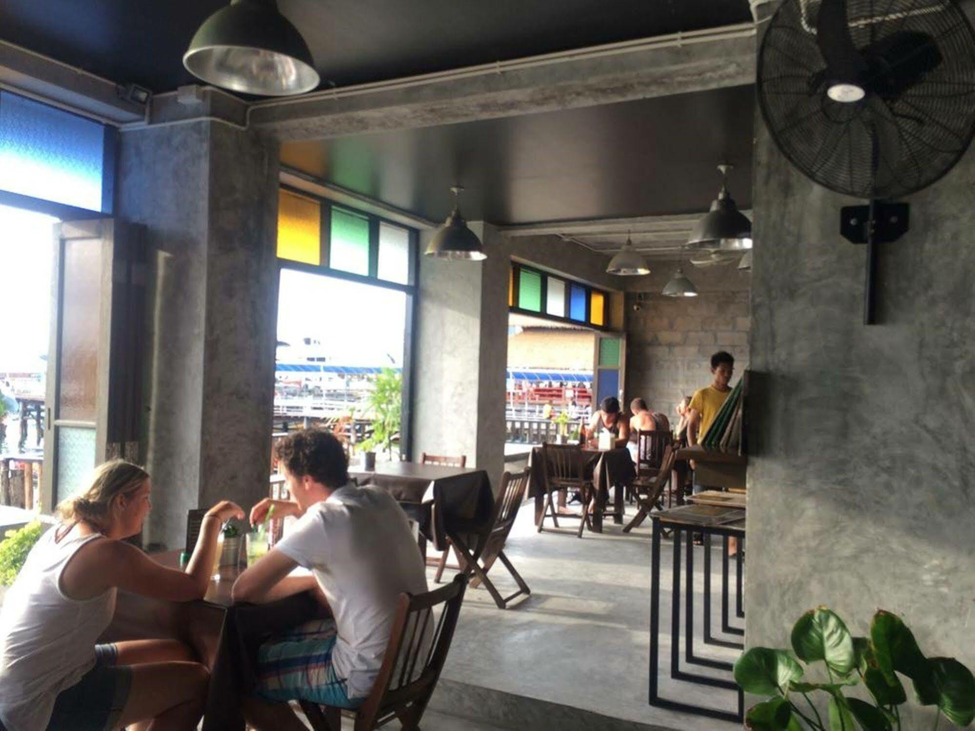 Bro&sis Place