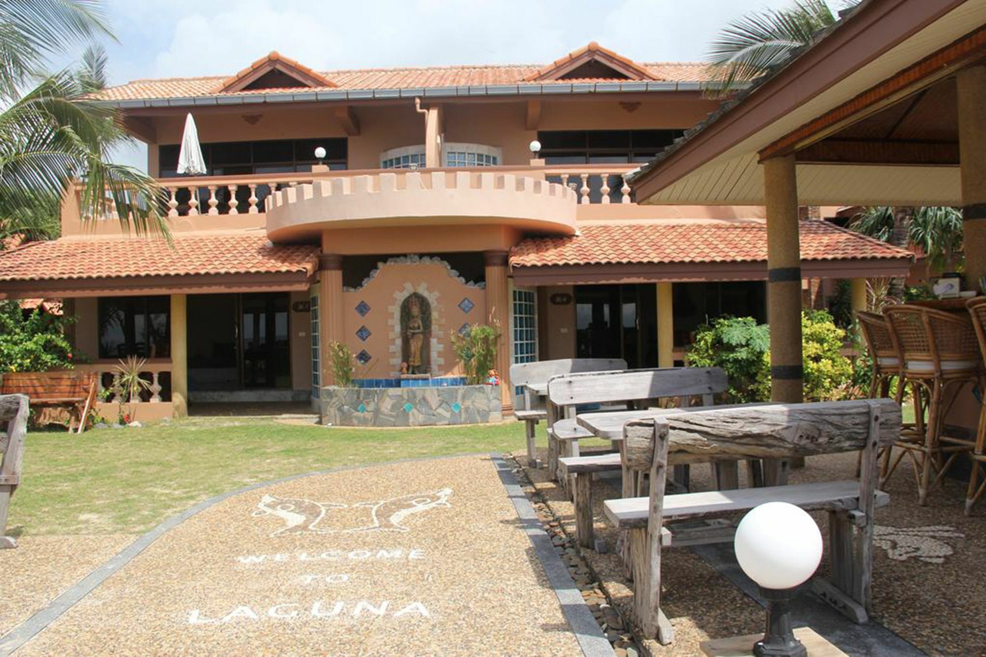 Laguna Club Resort