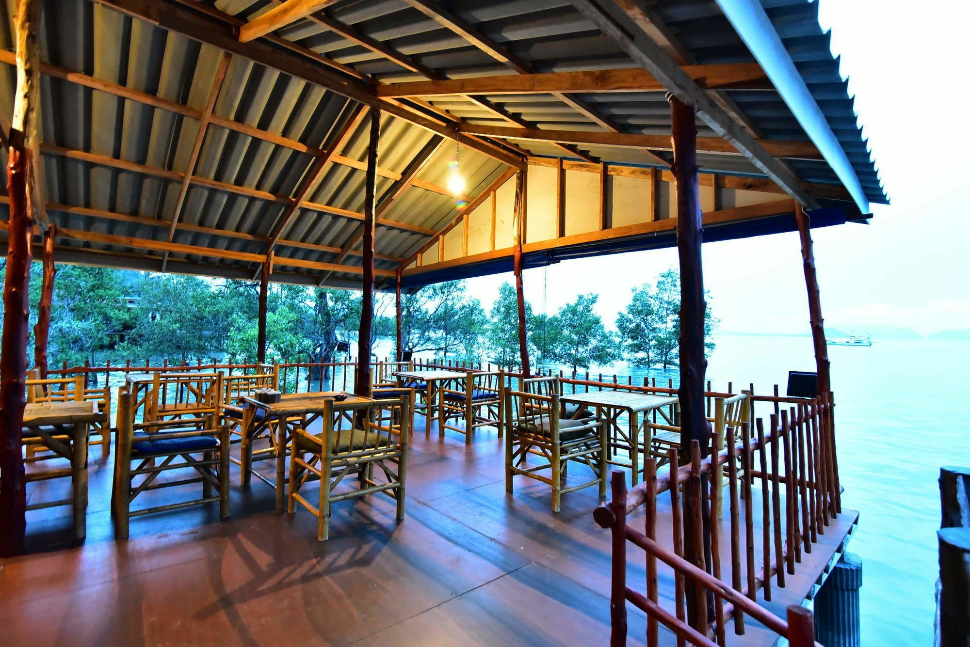 Guest house Chomlay & Restaurant 2*