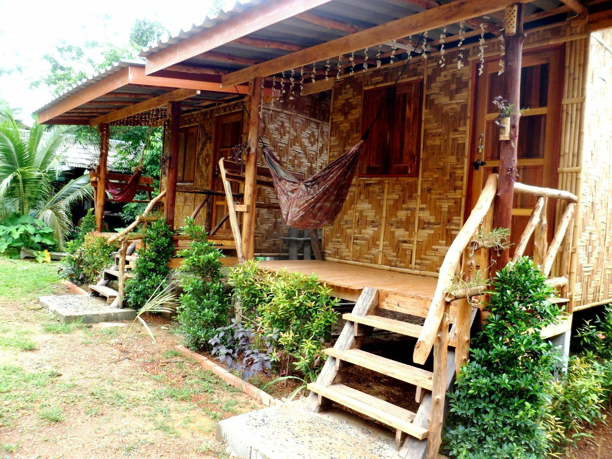 O K Chawkoh 2* Koh Lanta