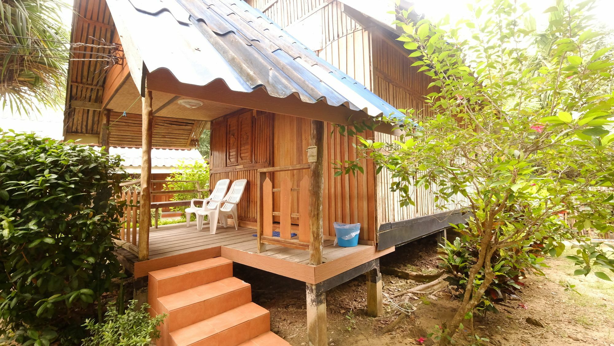 Lanta Valom Buri