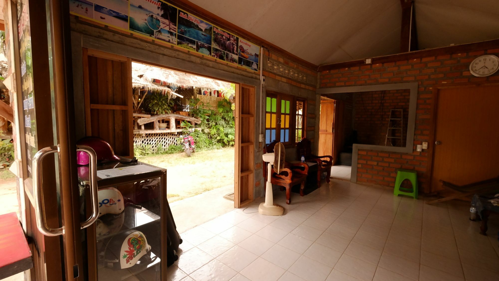 Lanta Valom Buri Chalet *