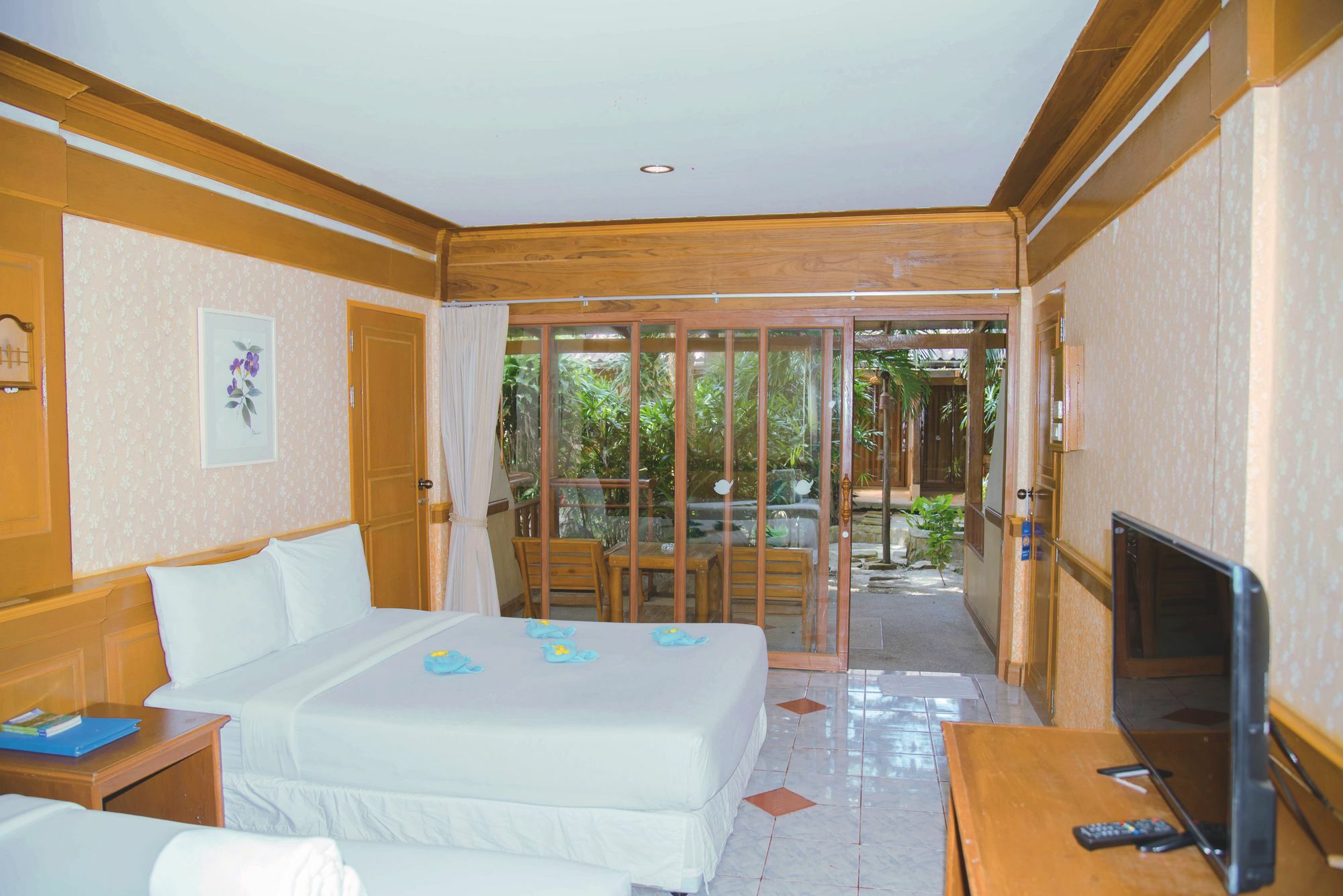 - Zone Resort 3*
