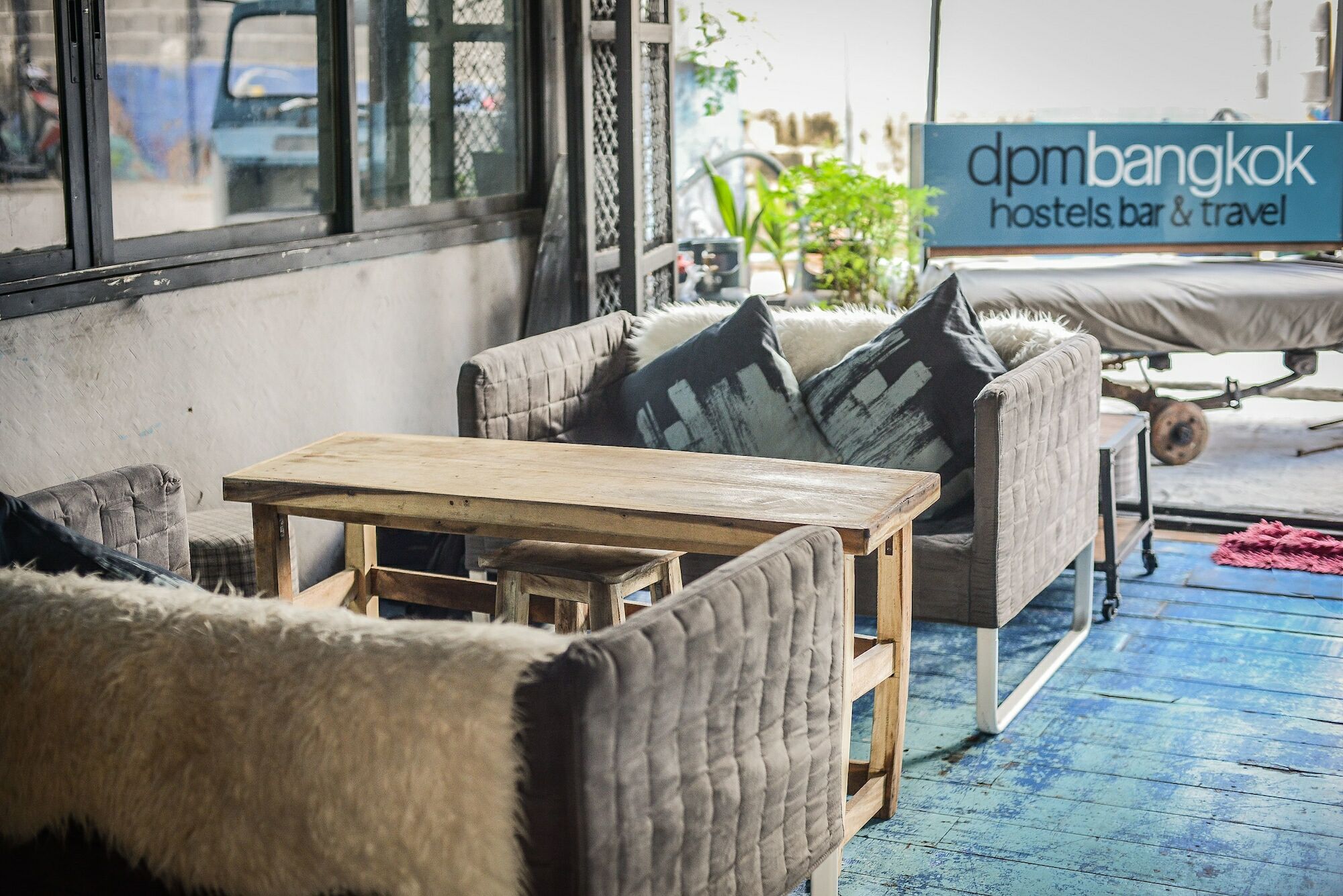 Inn Dpm Diving & Bar