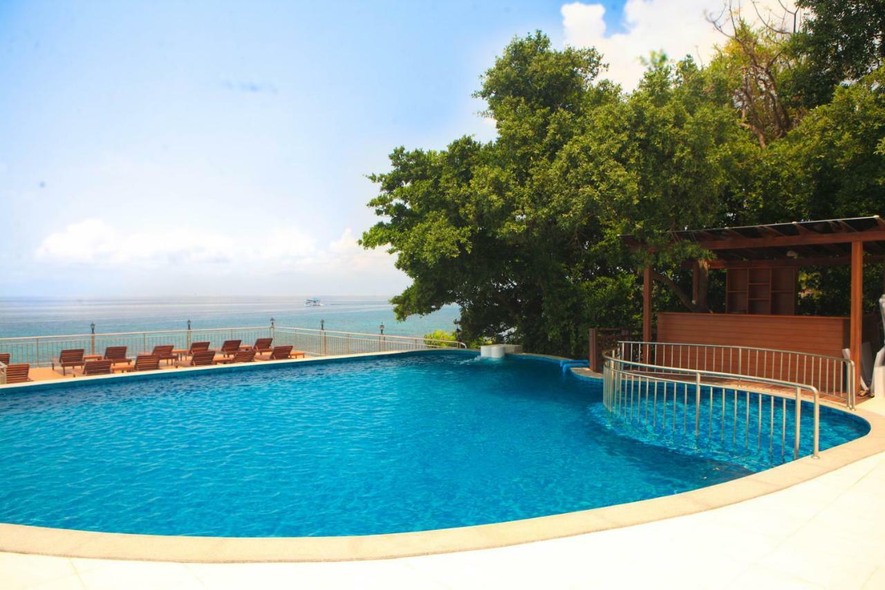 Pinnacle Resort