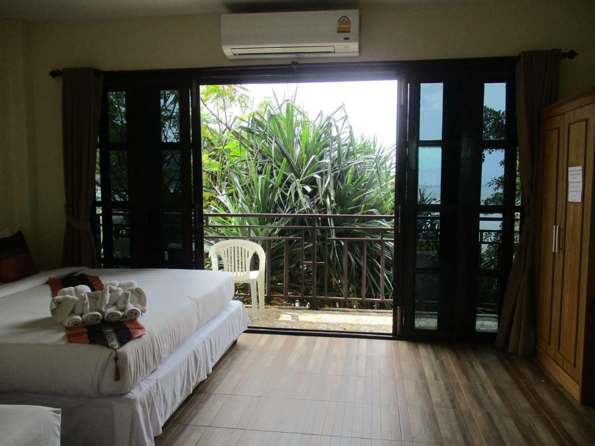House & Sunsky Phi Phi Don