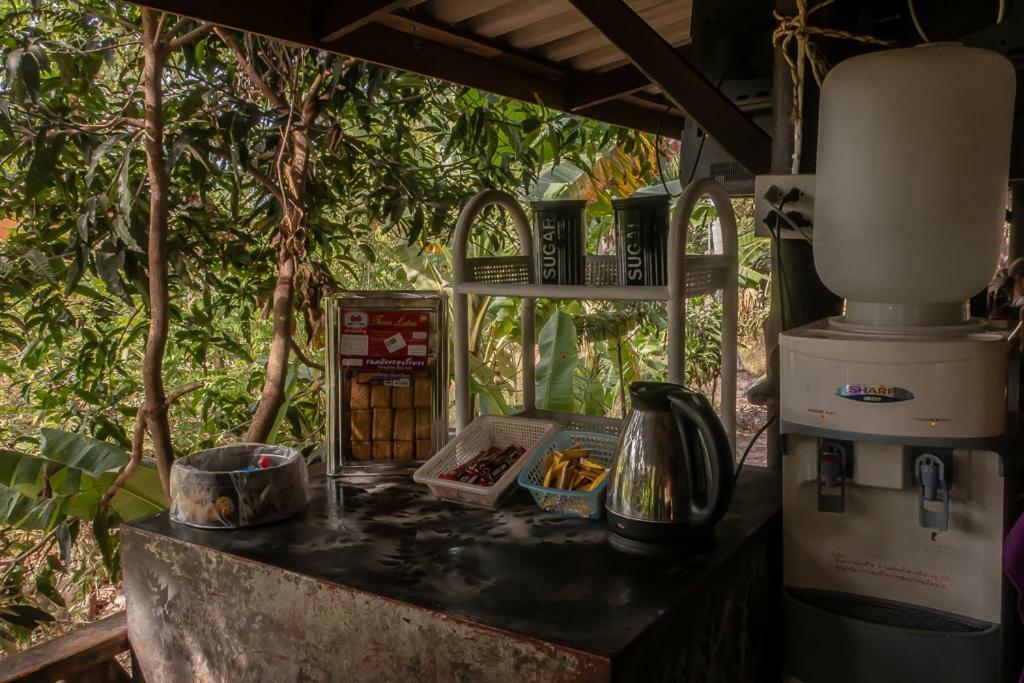 Black Wood Hostel Koh Tao