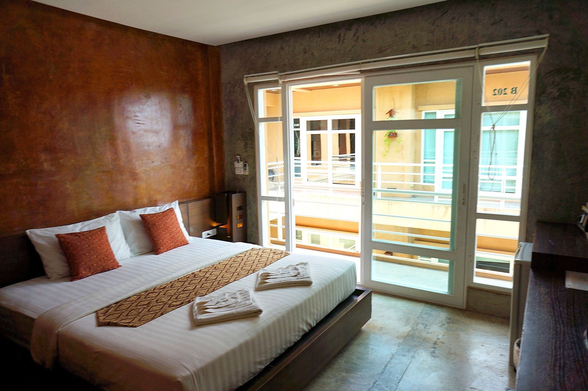 Silver Sands Hotel