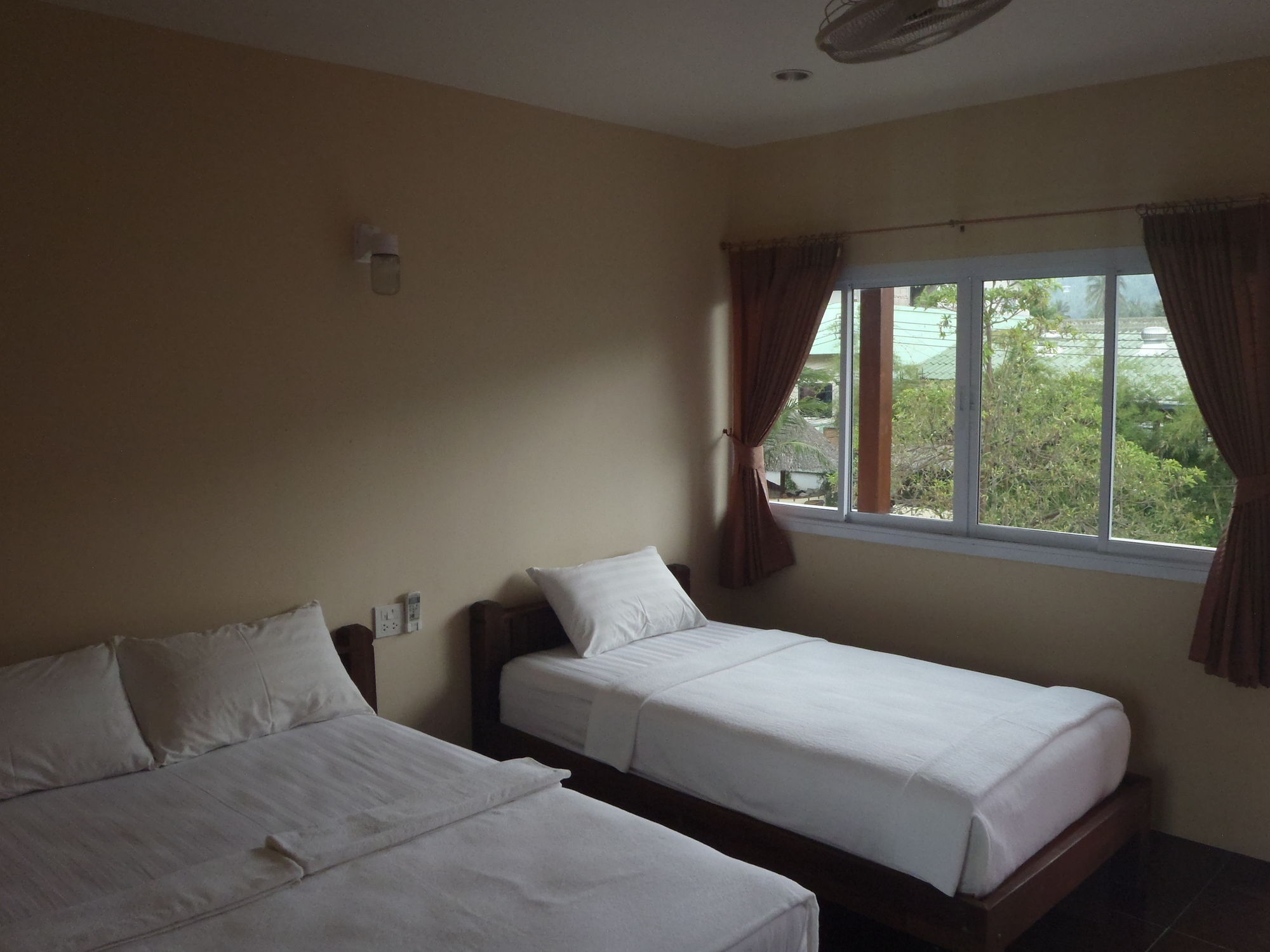 Silver Sands 2*