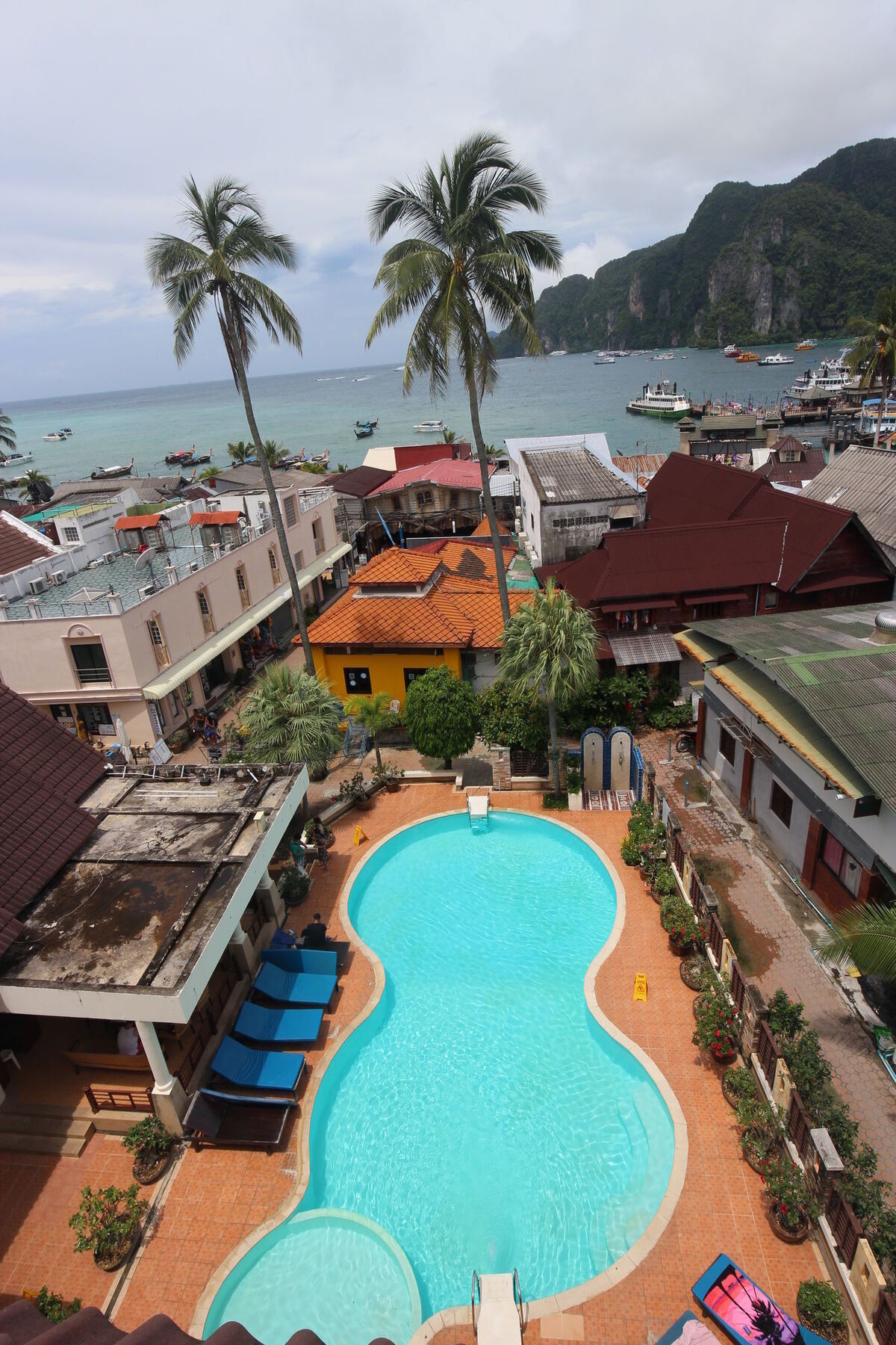 Phi Phi Hotel 3*